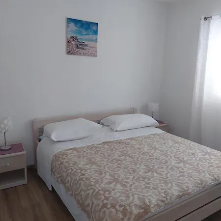 Diva Lägenhet Pakoštane